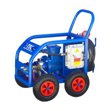 Аппарат высокого давления взрывозащищенный C-TECH EX мобильный (160 бар, до 840 л/ч, 4 кВт) Аппарат высокого давления взрывозащищенный C-TECH EX мобильный (160 бар, до 840 л/ч, 4 кВт)