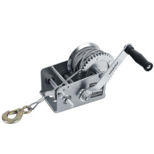 Лебедка ручная барабанная PATRIOT WH 1100B, усилие 1100 кг, трос 8м, переносная Лебедка ручная барабанная PATRIOT WH 1100B, усилие 1100 кг, трос 8м, переносная