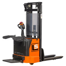 Штабелер электрический самоходный SIBLINE CL1646GP 1,6Т 4,6М с платформой, cвинц-кислотн АКБ Штабелер электрический самоходный SIBLINE CL1646GP 1,6Т 4,6М с платформой, cвинц-кислотн АКБ