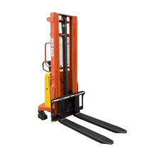 Штабелер с электроподъемом GROST ES 10/20 Штабелер с электроподъемом GROST ES 10/20