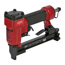 Пневмостеплер Elitech 0704.030200 Пневмостеплер Elitech 0704.030200