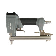 Пистолет скобозабивной пневматический FROSP F1013C Пистолет скобозабивной пневматический FROSP F1013C