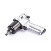 Ударный пневмогайковерт FoxWeld 600 Нм Ударный пневмогайковерт FoxWeld 600 Нм